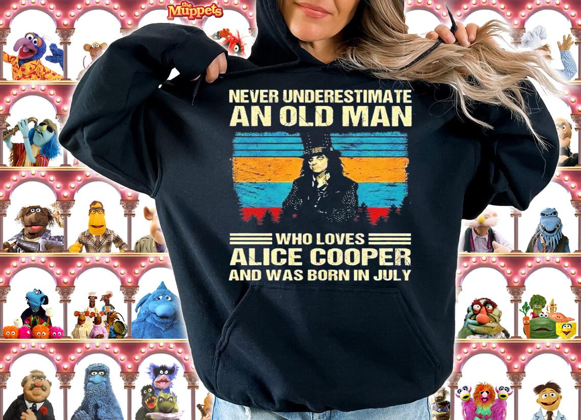 Never underestimate an old man who loves Alice Cooper and was born in July vintage shirt t-shirt