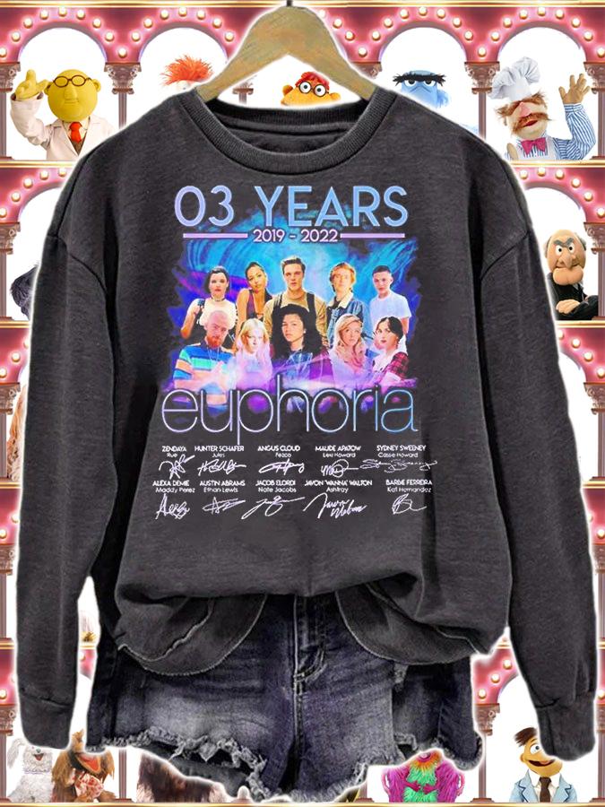 03 Years Euphoria Zendaya Hunter Schafer Angus Cloud Signature t-shirt