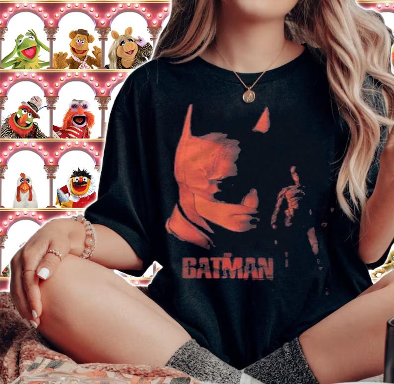 The Batman red Hero portrait T-shirt t-shirt woman shirt