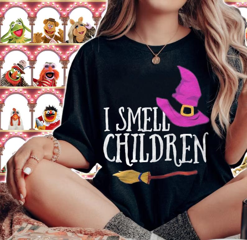 I Smell Children Teacher Halloween Witch Trick Or Treat T-shirt