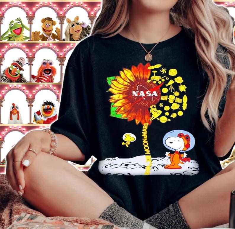 Nasa sunflower Snoopy and Woodstock explore moon to mars shirt woman shirt